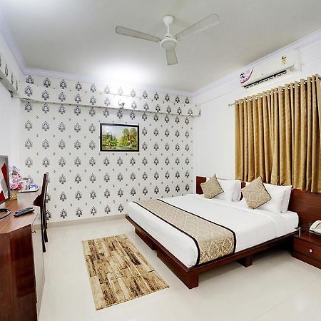 The Liverpool Blue Hotels Bangalore Eksteriør billede