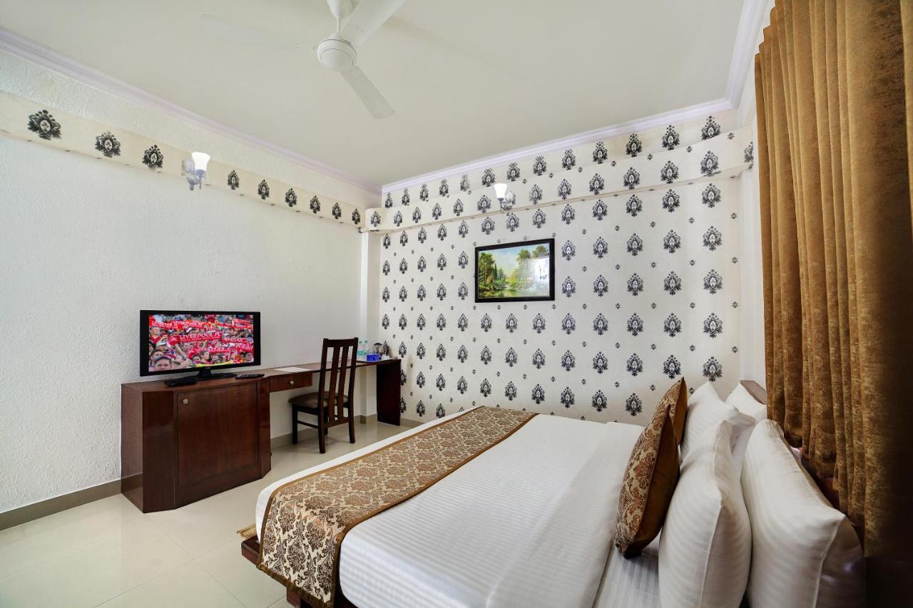 The Liverpool Blue Hotels Bangalore Eksteriør billede