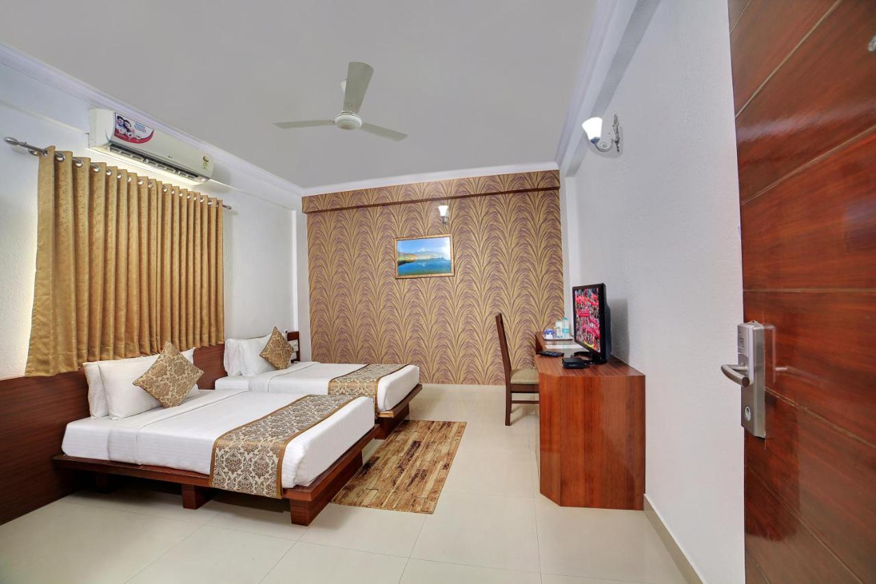 The Liverpool Blue Hotels Bangalore Eksteriør billede