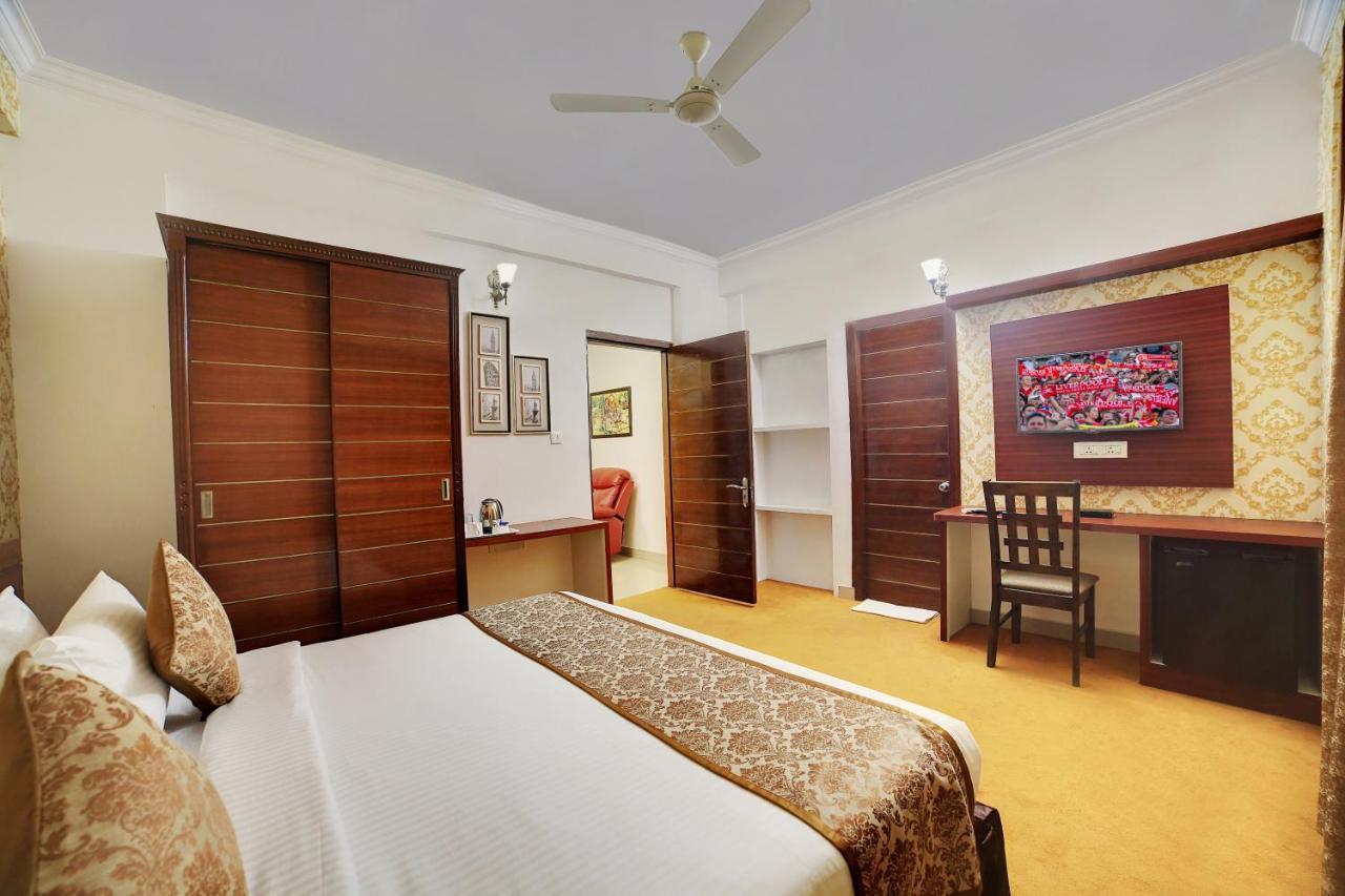 The Liverpool Blue Hotels Bangalore Eksteriør billede