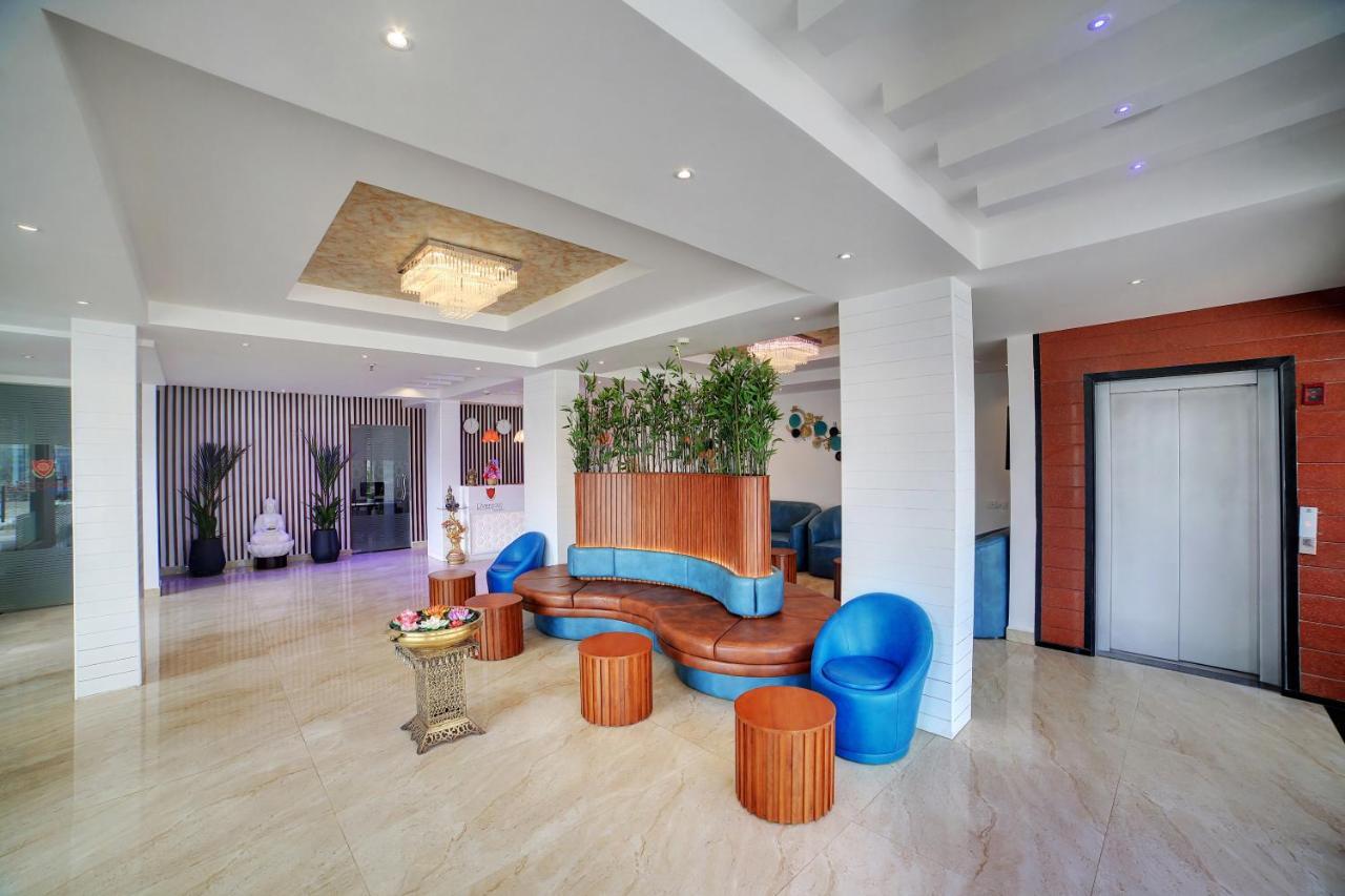 The Liverpool Blue Hotels Bangalore Eksteriør billede