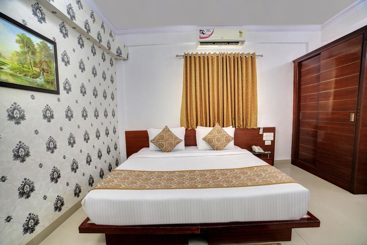 The Liverpool Blue Hotels Bangalore Eksteriør billede