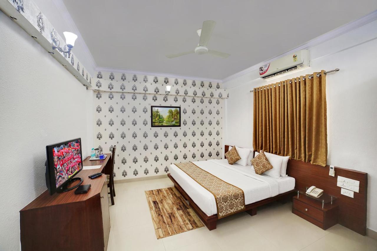 The Liverpool Blue Hotels Bangalore Eksteriør billede