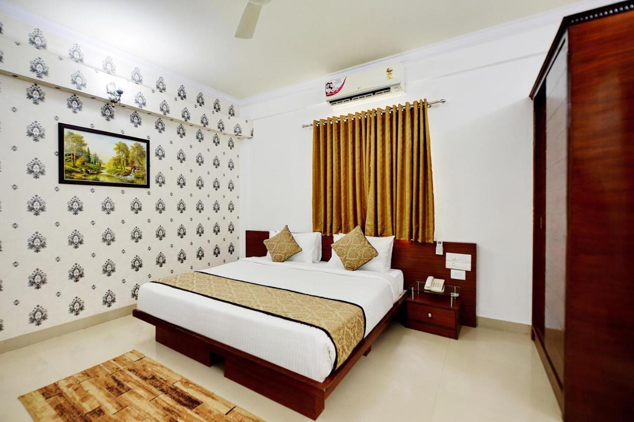The Liverpool Blue Hotels Bangalore Eksteriør billede