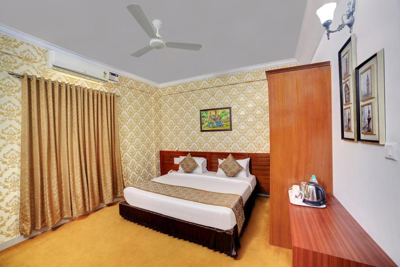 The Liverpool Blue Hotels Bangalore Eksteriør billede
