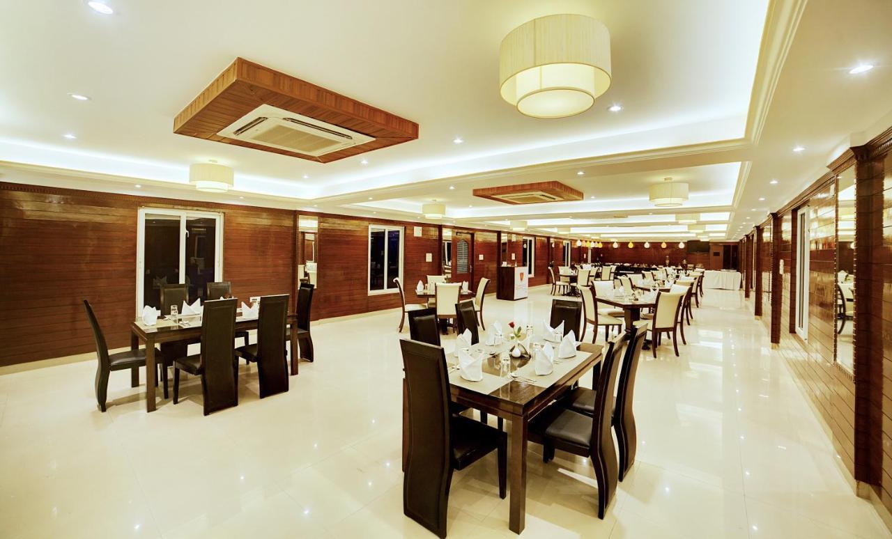 The Liverpool Blue Hotels Bangalore Eksteriør billede